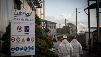 Incendie à Rouen: Lubrizol mis en examen pour les dégâts environnementaux du sinistre